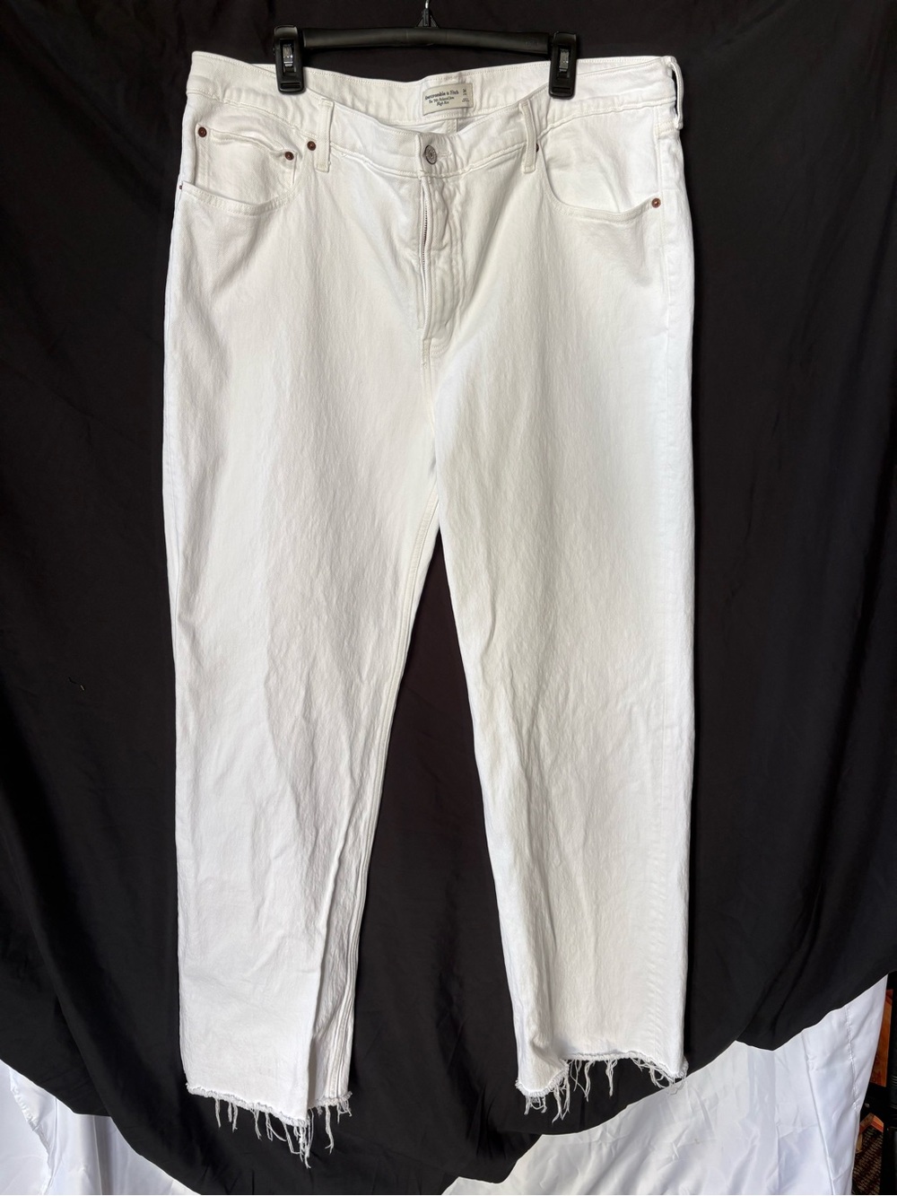Abercrombie 90s Relaxed Jeans 2-Pair Bundle | White & Ivory 34L